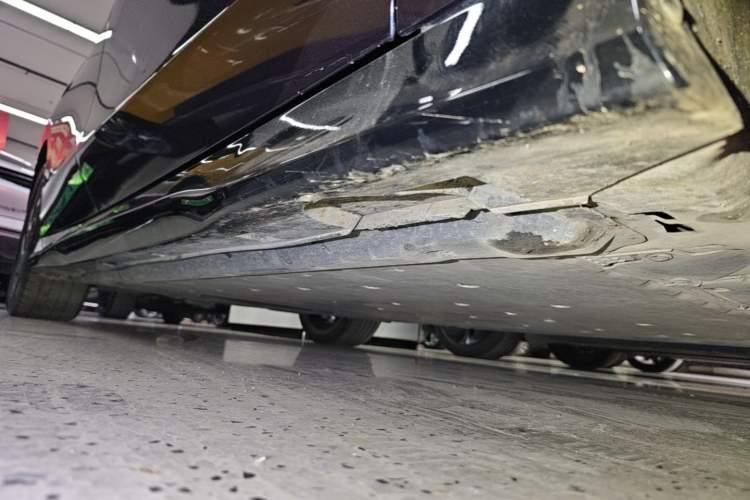 Used Volkswagen ID.7 VIZZION 2024 First Edition Right Side Sill
