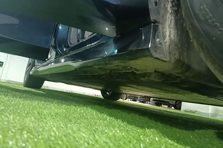 Used Volkswagen ID.7 VIZZION 2024 PRIME Right Side Sill