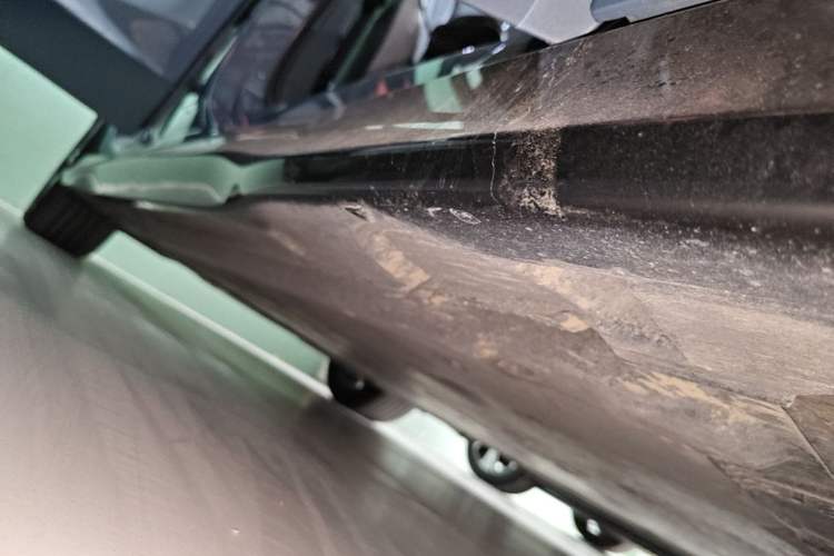 Used Volkswagen ID.7 VIZZION 2024 PRO Model Right Side Sill