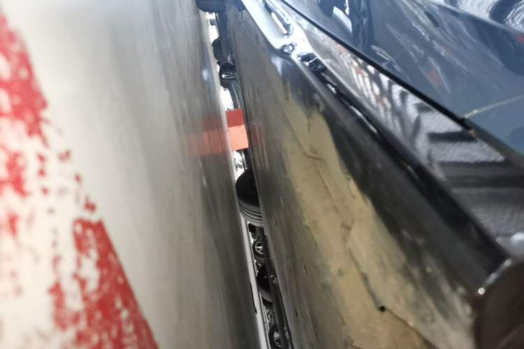 Used Volkswagen ID.7 VIZZION 2024 AIR model Right Side Sill