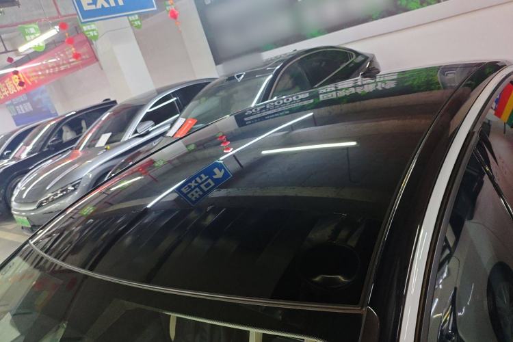 Used Volkswagen ID.7 VIZZION 2024 PRO Model Roof
