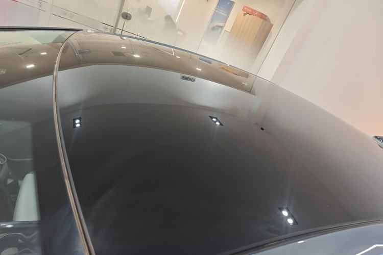 Used Volkswagen ID.7 VIZZION 2024 AIR model Roof