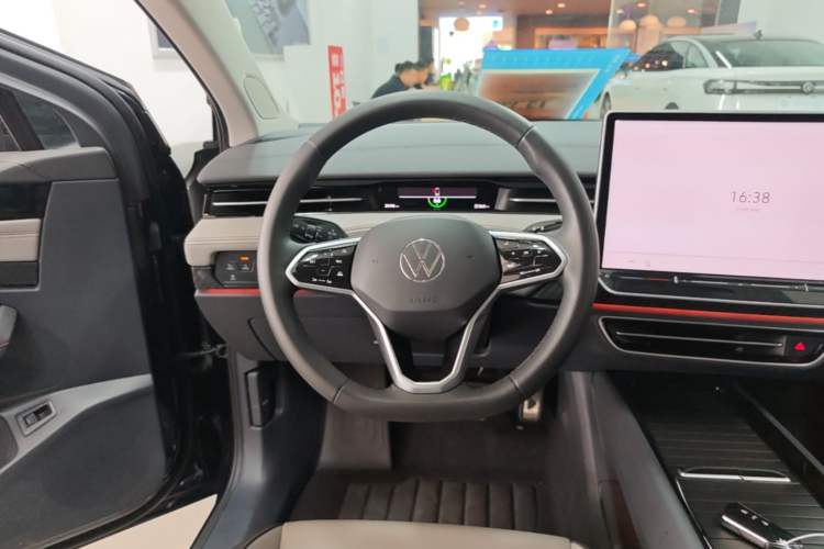 Used Volkswagen ID.7 VIZZION 2024 AIR model Steering Wheel