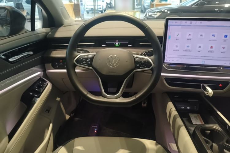 Used Volkswagen ID.7 VIZZION 2024 First Edition Steering Wheel