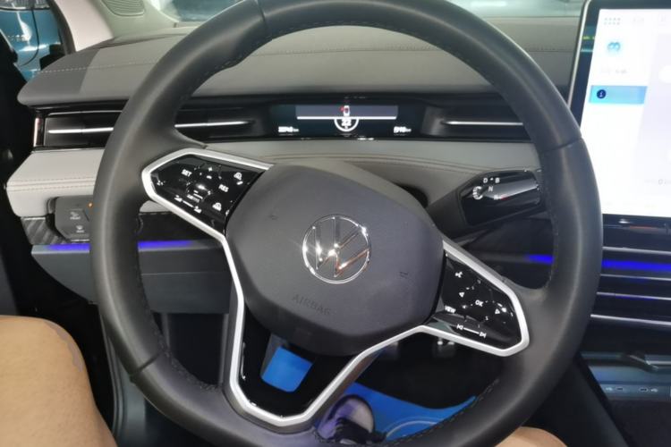 Used Volkswagen ID.7 VIZZION 2024 AIR model Steering Wheel