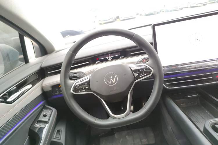 Used Volkswagen ID.7 VIZZION 2024 AIR model Steering Wheel