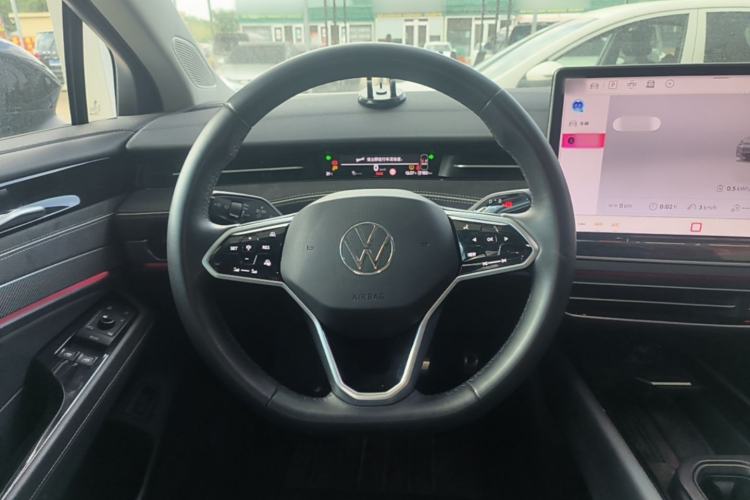 Used Volkswagen ID.7 VIZZION 2024 First Edition Steering Wheel