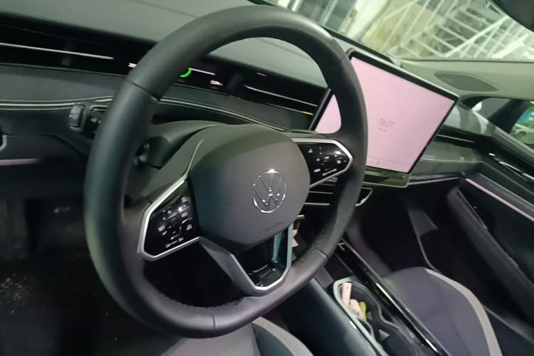 Used Volkswagen ID.7 VIZZION 2024 PRO Model Steering Wheel