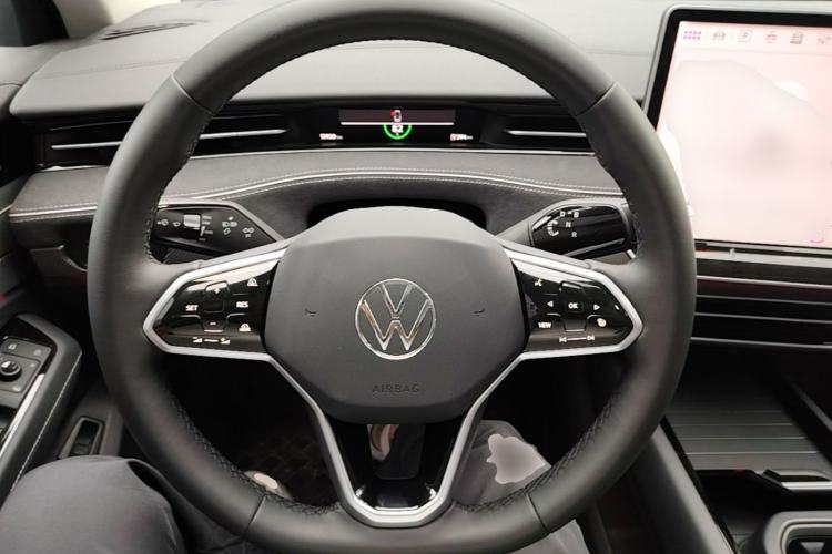 Used Volkswagen ID.7 VIZZION 2024 PRO Model Steering Wheel