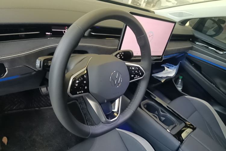 Used Volkswagen ID.7 VIZZION 2024 PRO Model Steering Wheel