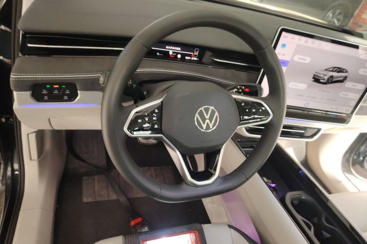 Used Volkswagen ID.7 VIZZION 2024 First Edition Steering Wheel