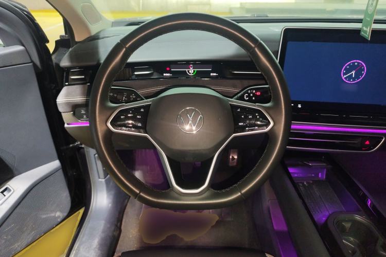 Used Volkswagen ID.7 VIZZION 2024 First Edition Steering Wheel