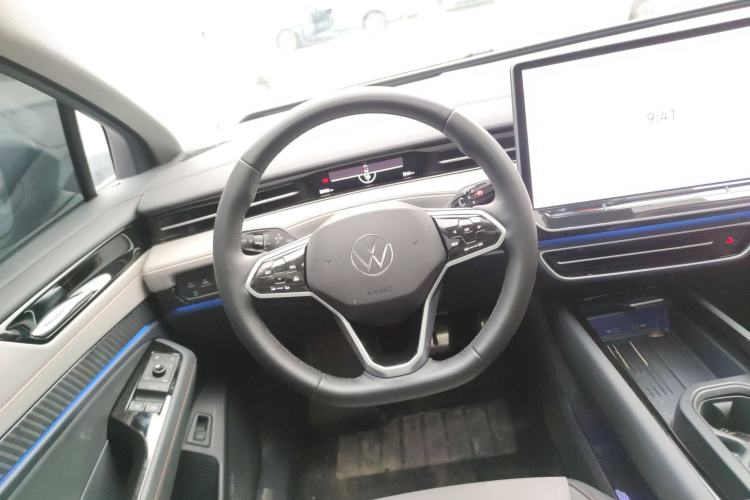 Used Volkswagen ID.7 VIZZION 2024 AIR model Steering Wheel