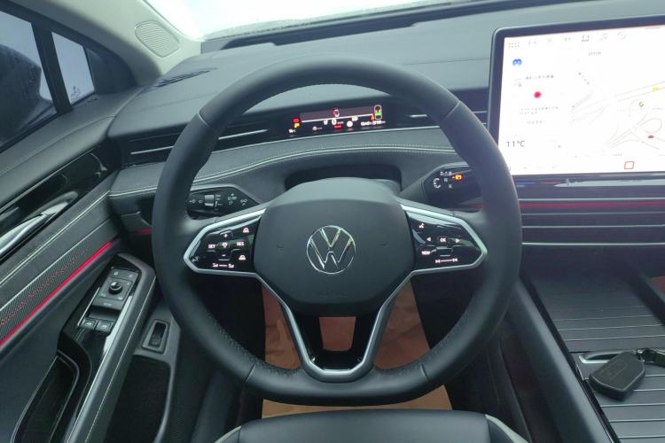 Used Volkswagen ID.7 VIZZION 2024 First Edition Steering Wheel
