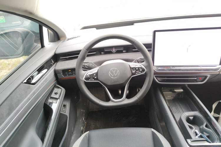 Used Volkswagen ID.7 VIZZION 2024 PRO Model Steering Wheel