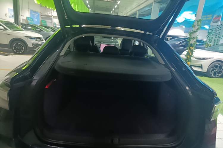 Used Volkswagen ID.7 VIZZION 2024 PRIME Trunk
