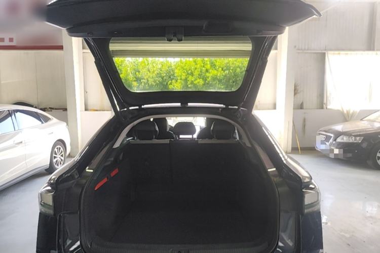 Used Volkswagen ID.7 VIZZION 2024 First Edition Trunk