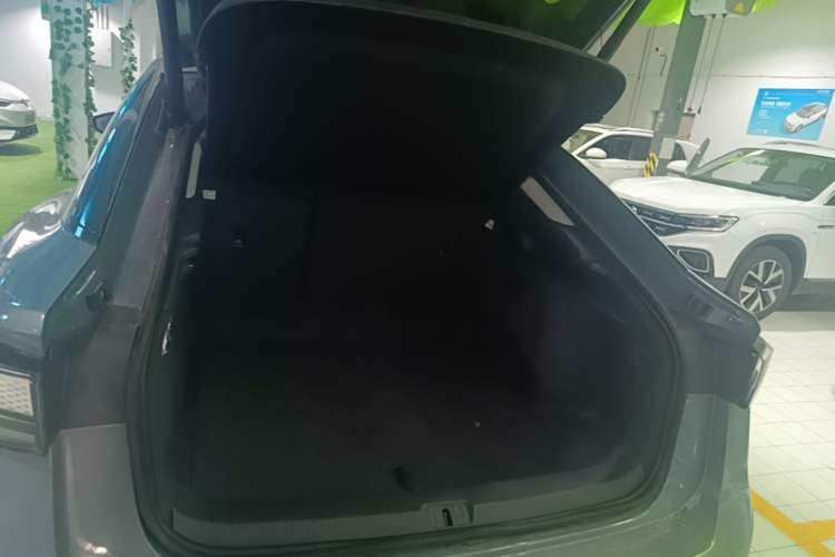 Used Volkswagen ID.7 VIZZION 2024 PRIME Trunk