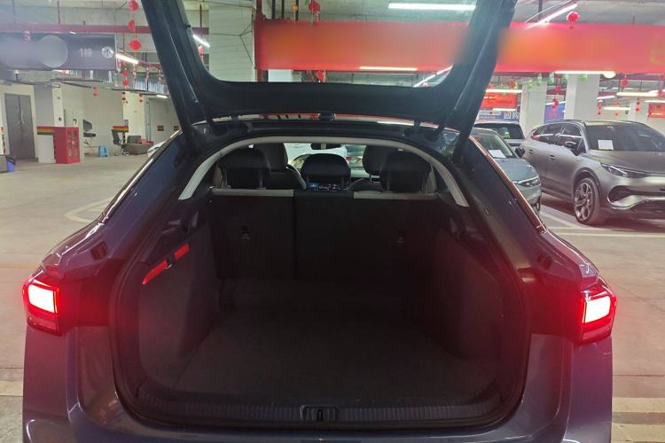 Used Volkswagen ID.7 VIZZION 2024 PRO Model Trunk