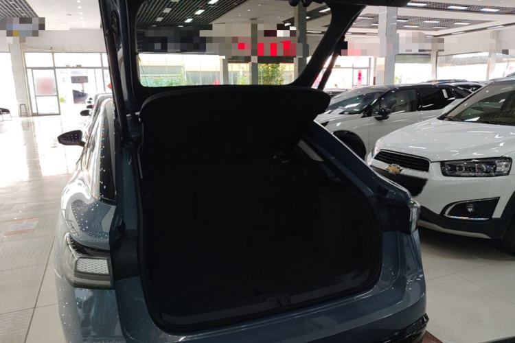 Used Volkswagen ID.7 VIZZION 2024 AIR model Trunk