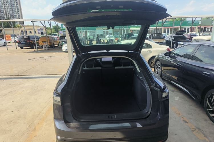 Used Volkswagen ID.7 VIZZION 2024 First Edition Trunk