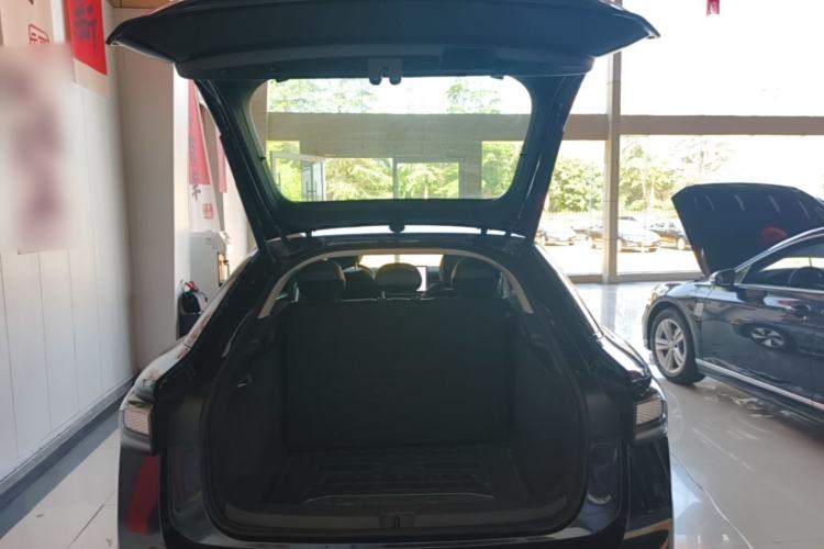 Used Volkswagen ID.7 VIZZION 2024 AIR model Trunk