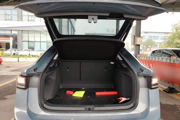 Used Volkswagen ID.7 VIZZION 2024 PRO Model Trunk