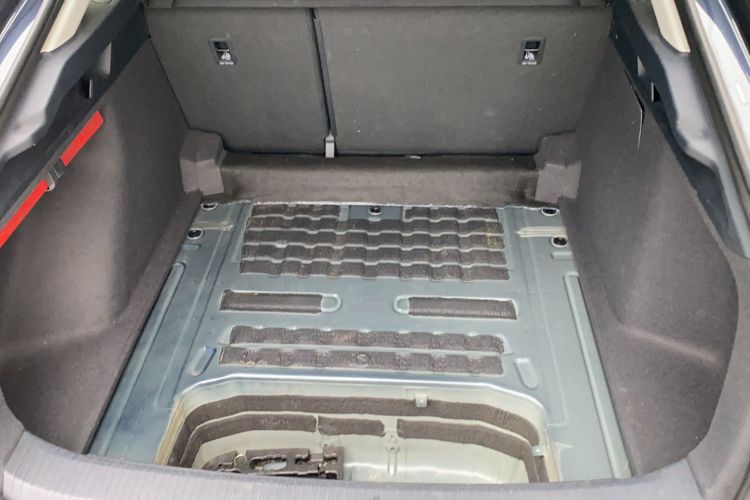 Used Volkswagen ID.7 VIZZION 2024 AIR model Trunk