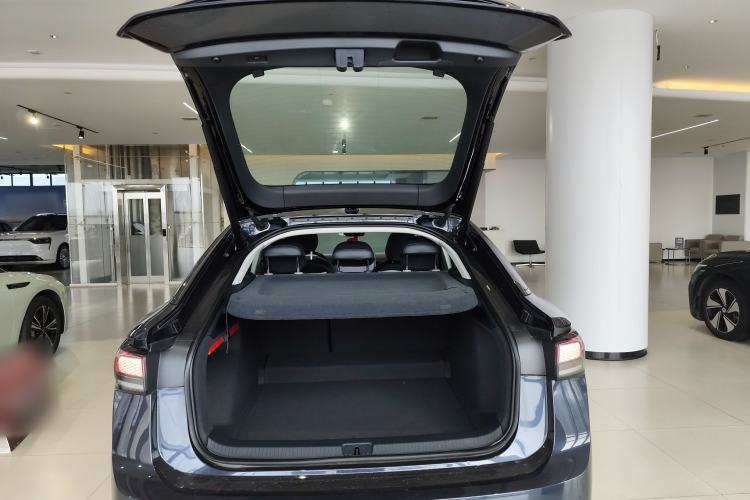 Used Volkswagen ID.7 VIZZION 2024 PRO Model Trunk