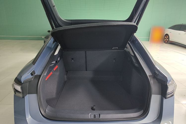 Used Volkswagen ID.7 VIZZION 2024 PRO Model Trunk