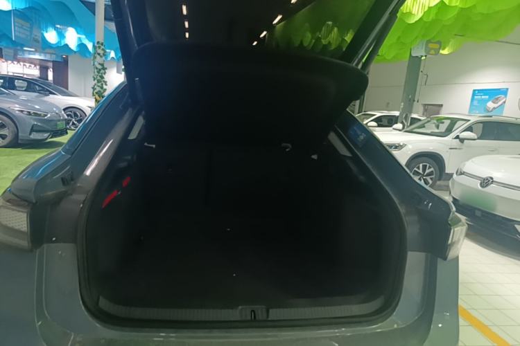 Used Volkswagen ID.7 VIZZION 2024 PRO Model Trunk