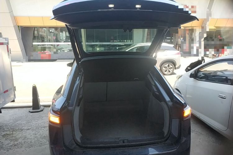 Used Volkswagen ID.7 VIZZION 2024 First Edition Trunk