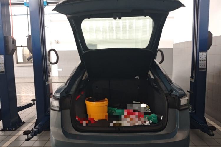 Used Volkswagen ID.7 VIZZION 2024 AIR model Trunk