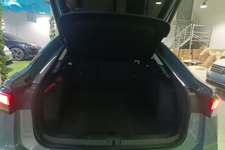 Used Volkswagen ID.7 VIZZION 2024 PRIME Trunk