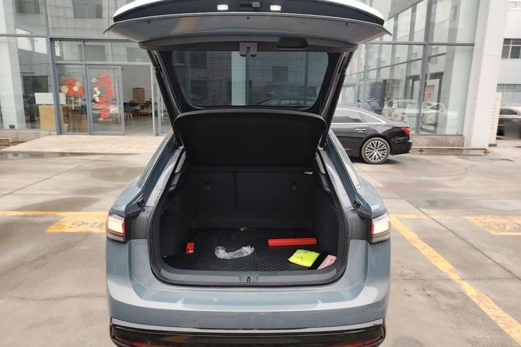 Used Volkswagen ID.7 VIZZION 2024 PRO Model Trunk