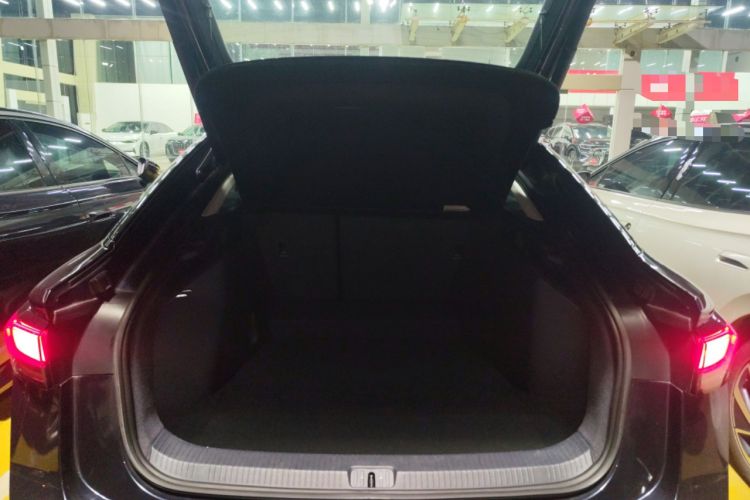 Used Volkswagen ID.7 VIZZION 2024 First Edition Trunk