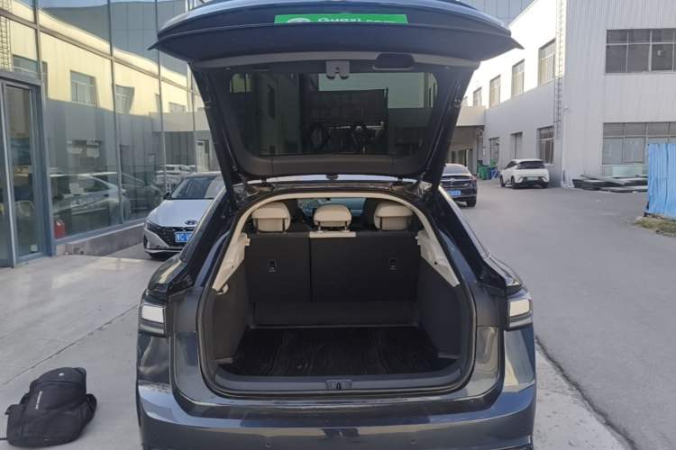 Used Volkswagen ID.7 VIZZION 2024 First Edition Trunk