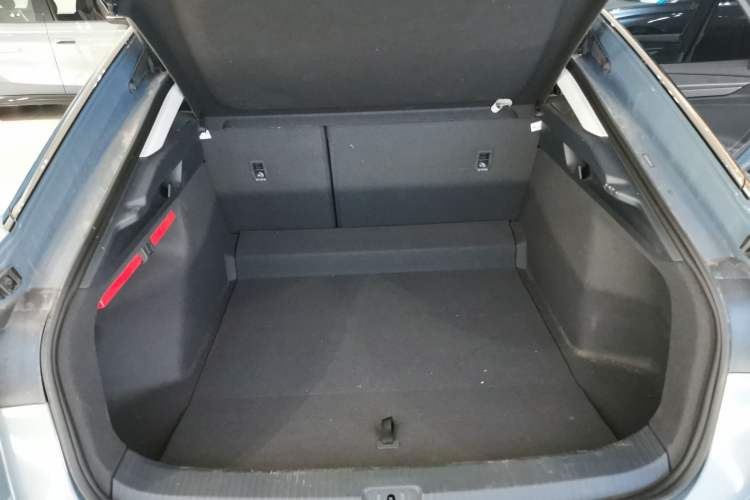 Used Volkswagen ID.7 VIZZION 2024 PRO Model Trunk