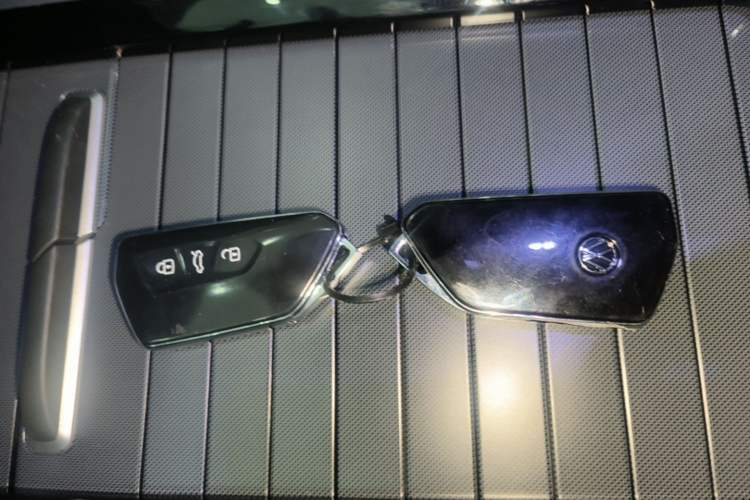 Used Volkswagen ID.7 VIZZION 2024 PRO Model Vehicle Key