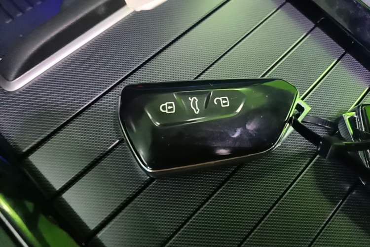 Used Volkswagen ID.7 VIZZION 2024 PRO Model Vehicle Key