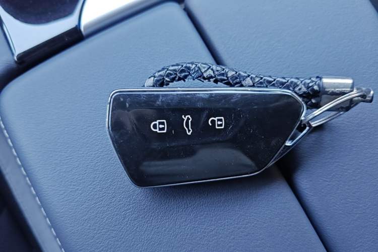 Used Volkswagen ID.7 VIZZION 2024 PRO Model Vehicle Key