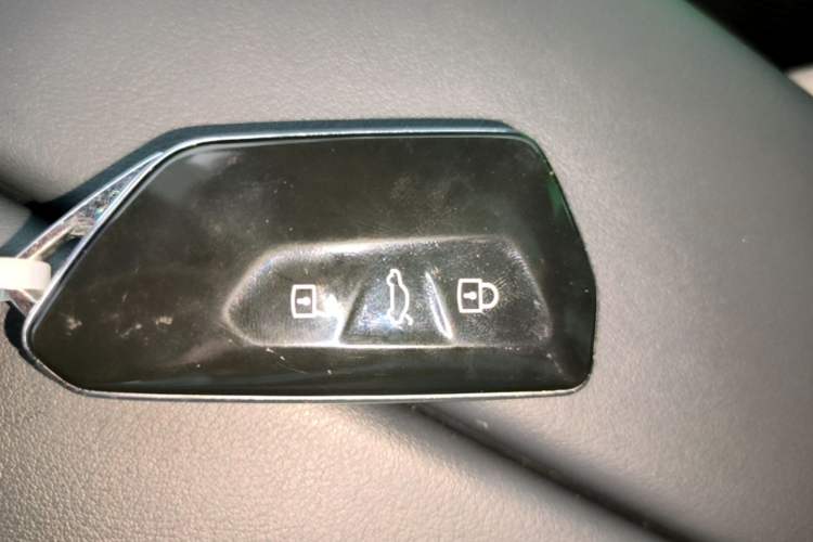 Used Volkswagen ID.7 VIZZION 2024 PRO Model Vehicle Key