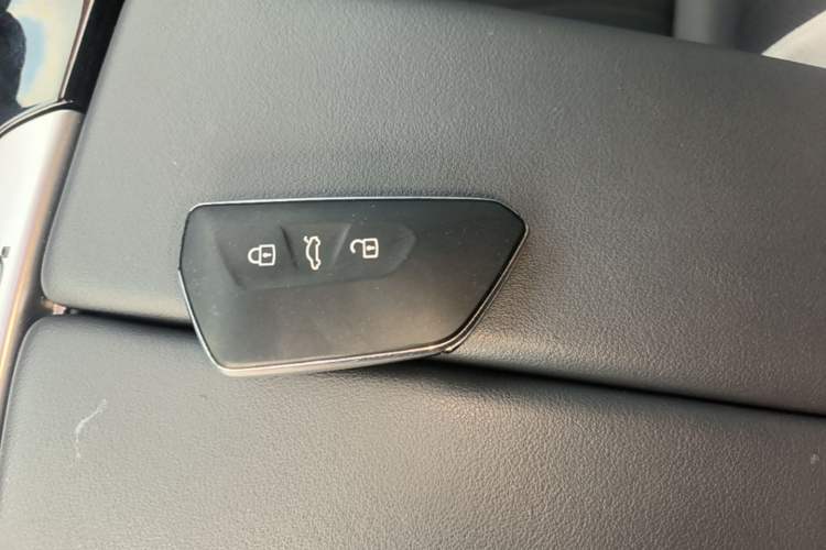 Used Volkswagen ID.7 VIZZION 2024 First Edition Vehicle Key