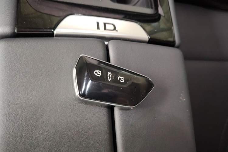Used Volkswagen ID.7 VIZZION 2024 PRO Model Vehicle Key