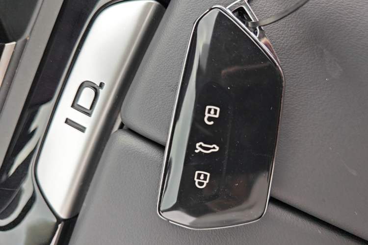 Used Volkswagen ID.7 VIZZION 2024 AIR model Vehicle Key