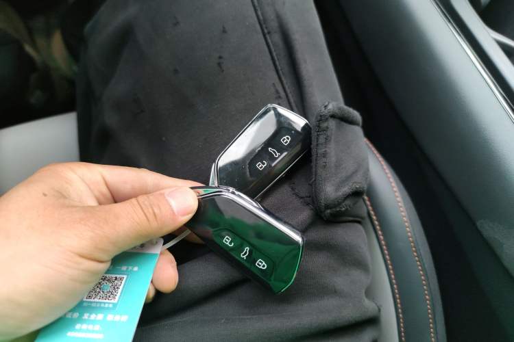 Used Volkswagen ID.7 VIZZION 2024 AIR model Vehicle Key