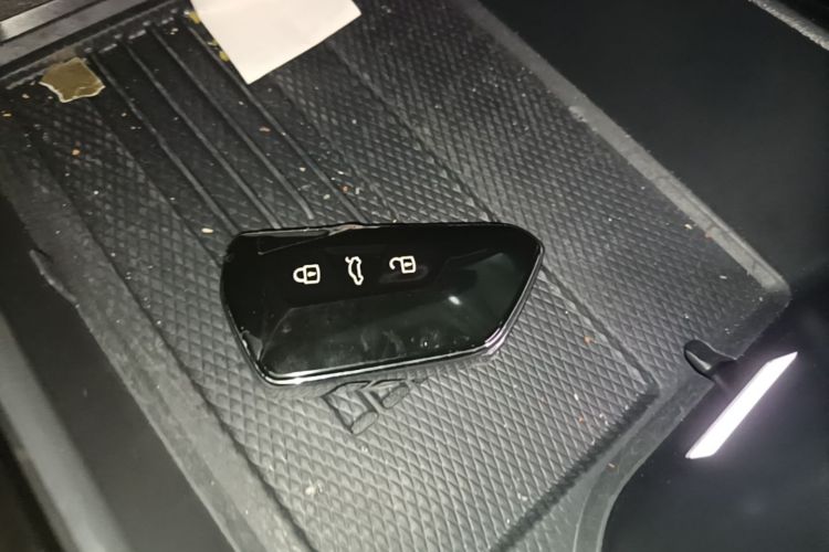 Used Volkswagen ID.7 VIZZION 2024 AIR model Vehicle Key