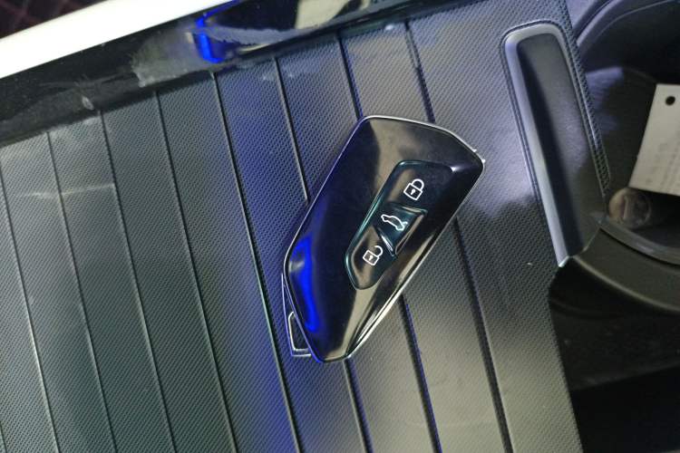 Used Volkswagen ID.7 VIZZION 2024 First Edition Vehicle Key