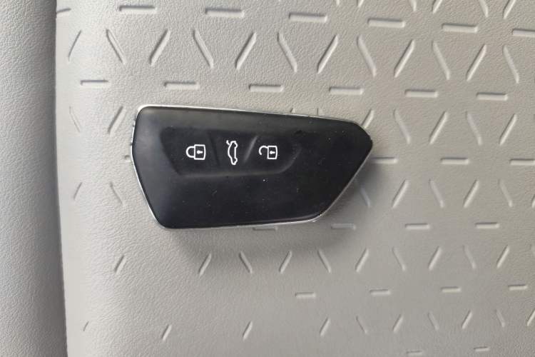Used Volkswagen ID.7 VIZZION 2024 AIR model Vehicle Key