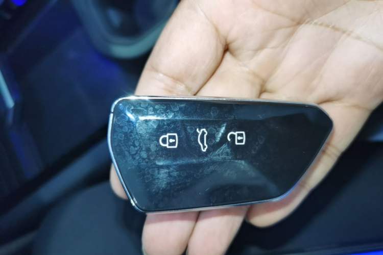 Used Volkswagen ID.7 VIZZION 2024 AIR model Vehicle Key